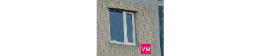 Фото установленного двухстворчатого пластикового окна  шириной 1700 и высотой 1420 в доме 137 серии. Одна створка открывающаяся, вторая глухая