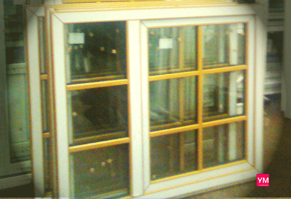 Рамы и окна в цеху. Пластиковые, цвета золотой дуб. С внутренней расстекловкой пластиковыми накладками, называемые декором.